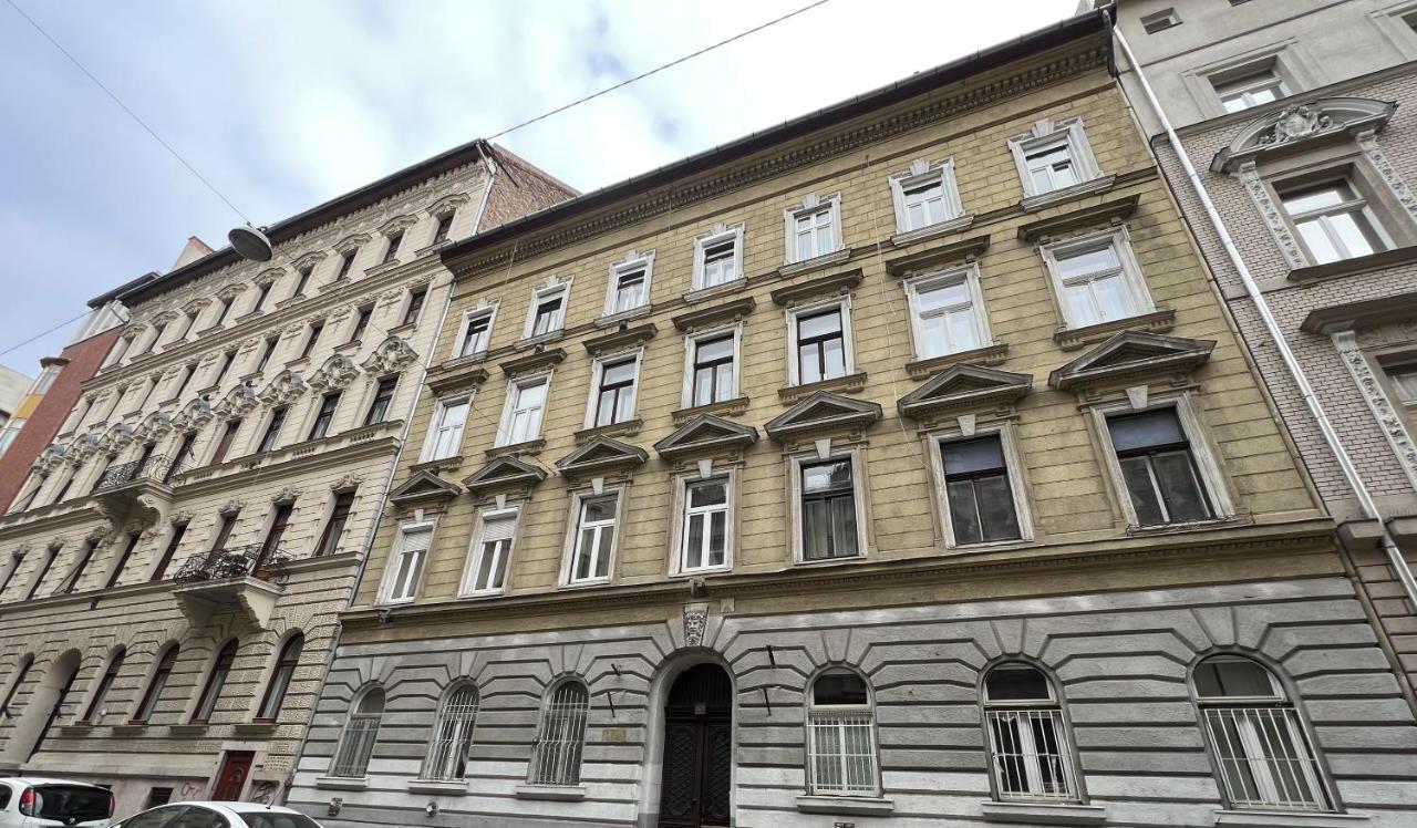 Eotvos 25 Apartment Budapeste Exterior foto